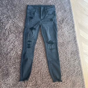 American Eagle ripped skinny jeans - W size 6